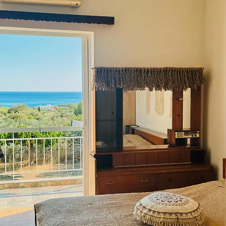 Avra House * Kárisztosz